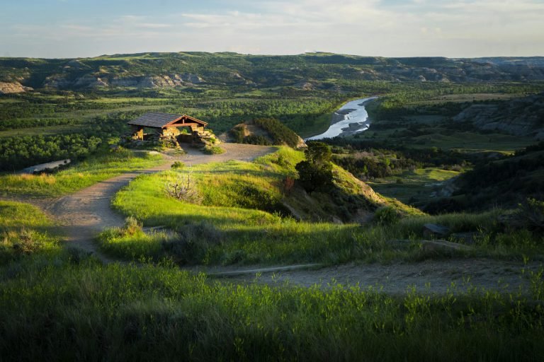 North Dakota landscape — photo by Intricate Explorer on Unsplash